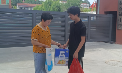县园林局“爱心妈妈”温暖“童行”