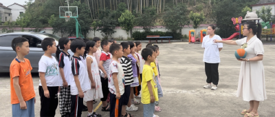 南河镇瓦寺前小学开展交通安全教育主题实践活动