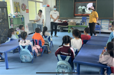 南河镇瓦寺前小学附属幼儿园开展“防拐防骗”主题实践课