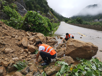 县农村公路管理局加强汛期公路养护管理