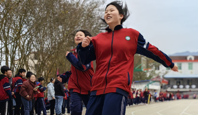 长冲中学杨柳湾校区举行“润智”校园文化体育节