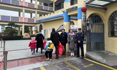 县第二幼儿园幼儿平稳顺利入园