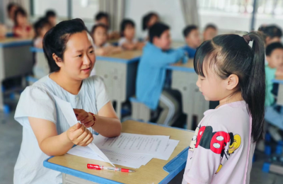 【教育之窗】县城西小学组织开展一二年级语数无纸化测评活动