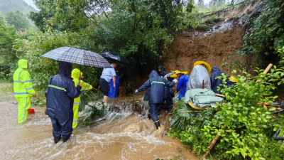 【積極應對強降雨】縣政數(shù)局到聯(lián)系村開展防汛應急處置工作