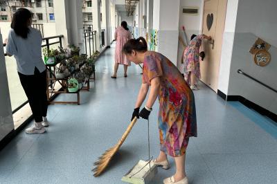 【教育之窗】县第三幼儿园开展“清洁卫生、消毒大扫除”活动