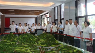 县政府非税收入服务中心开展红旗党支部创建活动