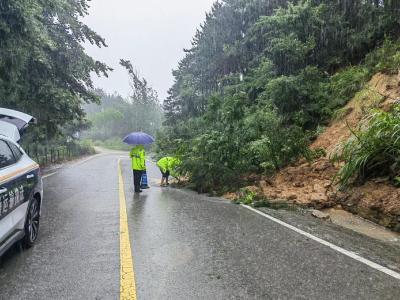 【积极应对强降雨】县交通运输综合执法大队：保畅不打烊 防汛再出发