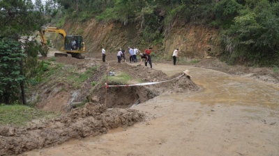 【视频】付家坊村：全力抢通道路 保障出行安全