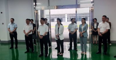 【快讯】省科技厅党组书记、厅长冯艳飞来我县调研综合治理和科技创新工作