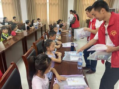 南河镇财政所：关爱留守儿童   守护健康成长 