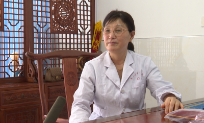 【健康英山·名医专访】梅芬：妙手仁心传承中医文化