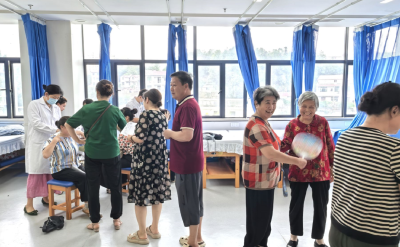 【健康英山】英山县医共体总医院妇幼保健院院区：“三伏贴”火热开贴