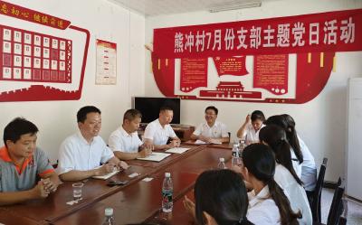 县直机关幼儿园：“七一”慰问传党情 浓浓关怀暖人心