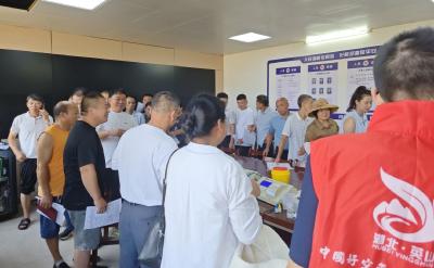 雷家店镇组织开展无偿献血活动