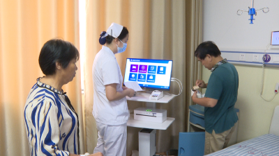【健康英山】县医共体总医院（县人民医院）“一站式”床旁结算 让患者“零”跑腿