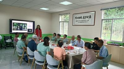 英山县暖阳社工组织开展扶残助残观影活动