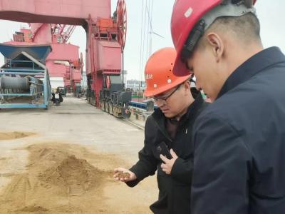 县九昇集团开源再生公司赴江阴码头考察黄砂市场行情