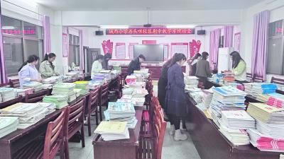 【教育之窗】城西小学石头咀校区开展期中教学常规检查