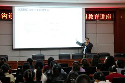 强化职工关怀 当好职工“娘家人”
