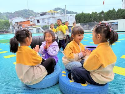 【教育之窗】县第三幼儿园：不畏严寒 乐在其中