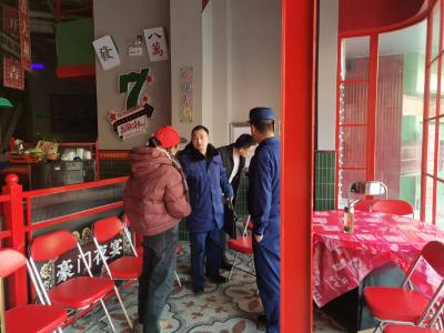 温泉镇开展元旦节前“九小场所”安全隐患排查行动