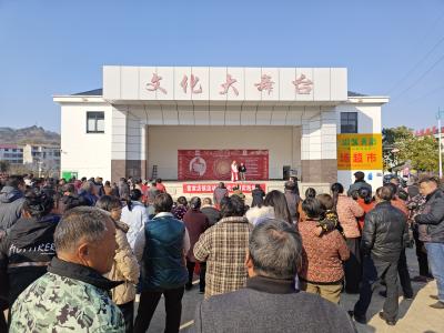 说媒活动进乡村！30余人现场报名......