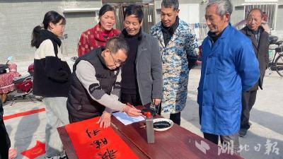 石头咀镇：文化年货添年味 乡村振兴谱新篇