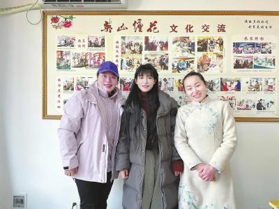 一件华服背后的“非遗力量”