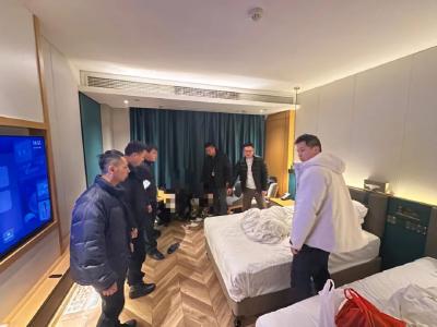 英山公安破获“拉车门”盗窃案