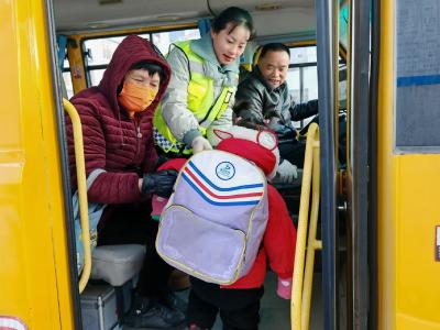 【教育之窗】县直机关幼儿园金铺园区强化校车安全管理