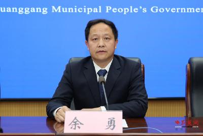 英山持续推进重大项目领衔包保服务机制