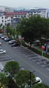 英山这些停车场免费时间延长