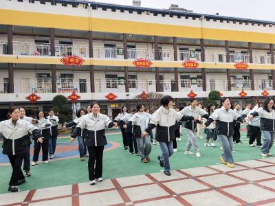 【教育之窗】县直机关幼儿园：情暖三八节 巾帼绽芳华