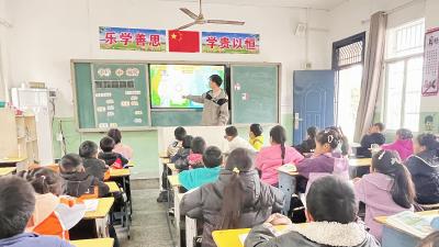 【教育之窗】县城西小学石头咀校区青年教师教学比武活动圆满落幕