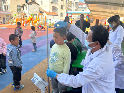 【教育之窗】县第三幼儿园草盘园区开展健康体检活动
