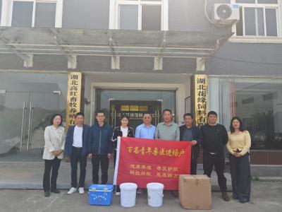 县畜牧发展中心：青年兽医进场户 科技养殖惠四方
