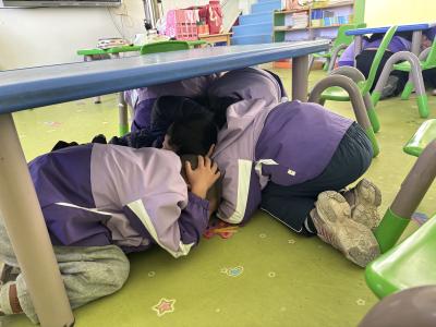 【教育之窗】县直机关幼儿园陶河园区开展“5.12”防震演练