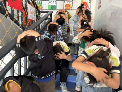 【教育之窗】县第三幼儿园张家畈园区 开展“5·12”防震减灾疏散演练活动