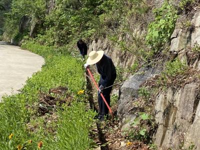吴家山林场开展排水沟渠清淤疏浚专项行动