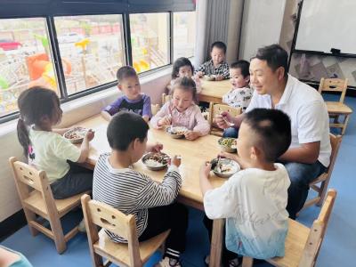 【教育之窗】县第二幼儿园石头咀园区：家园携手 共筑健康成长