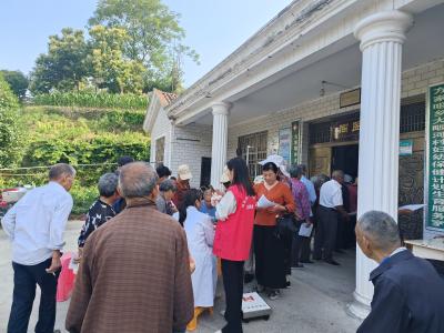 【健康英山】省计生协项目点和英山基层医疗机构创新模式服务群众