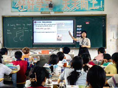 【教育之窗】县长冲中学：名师送教促成长 区域教研共提升  