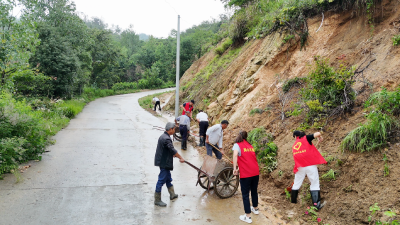 付家坊村：清塌方 保出行 织密防汛安全网