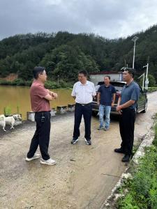 程水清到杨柳湾镇调研指导防汛救灾等工作