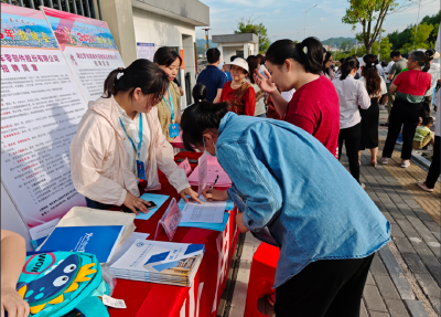 【視頻】縣公共就業(yè)服務中心：常態(tài)化開展招聘活動?助力市民家門口就業(yè)