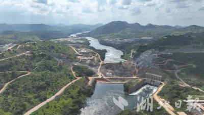 参建“非洲三峡工程”九年，这位中国师傅带出300多名安哥拉徒弟