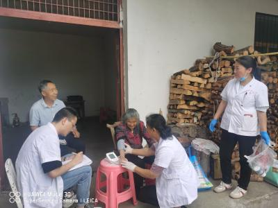 【健康英山】县医共体总医院雷家店镇分院开展免费健康体检活动