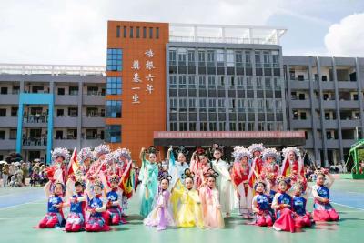 【教育之窗】英山县实验小学：梨园新蕾绽芳华 传统文化薪火传