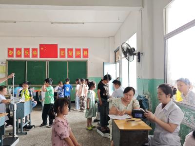 【教育之窗】白石坳小学南河校区： “健康礼包”进校园 学生解锁成长记录 