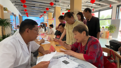 【健康英山】專(zhuān)家下沉惠百姓 基層義診送溫情